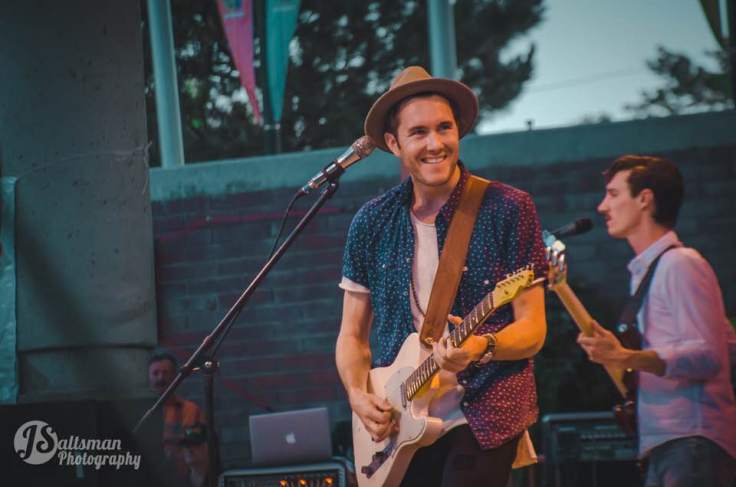 Mark Sexton of The Sextones playing live at Wingfield Park